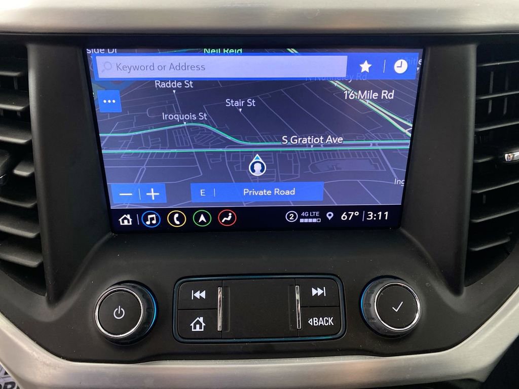 Used 2023 GMC Acadia SLT w/ LPO, Floor Liner Package image 18