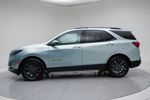 Used 2022 Chevrolet Equinox RS w/ LPO, Floor Liner Package image 2