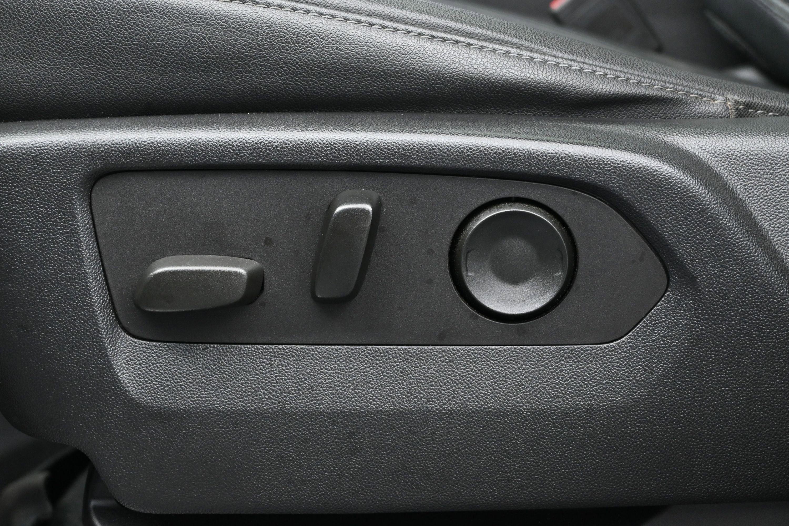 Used 2022 Chevrolet Silverado 1500 LT Trail Boss w/ LT Trail Boss Premium Package AWD/4WD image 10