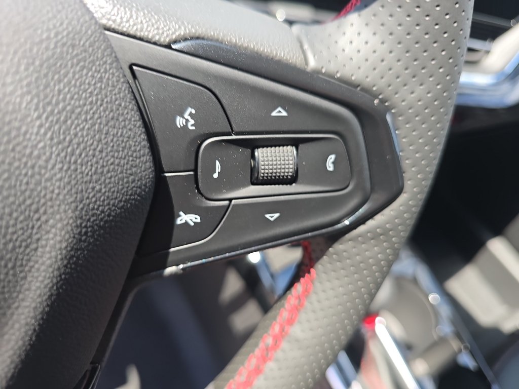 New 2026 Chevrolet Trax RS w/ Driver Confidence Package FWD image 21