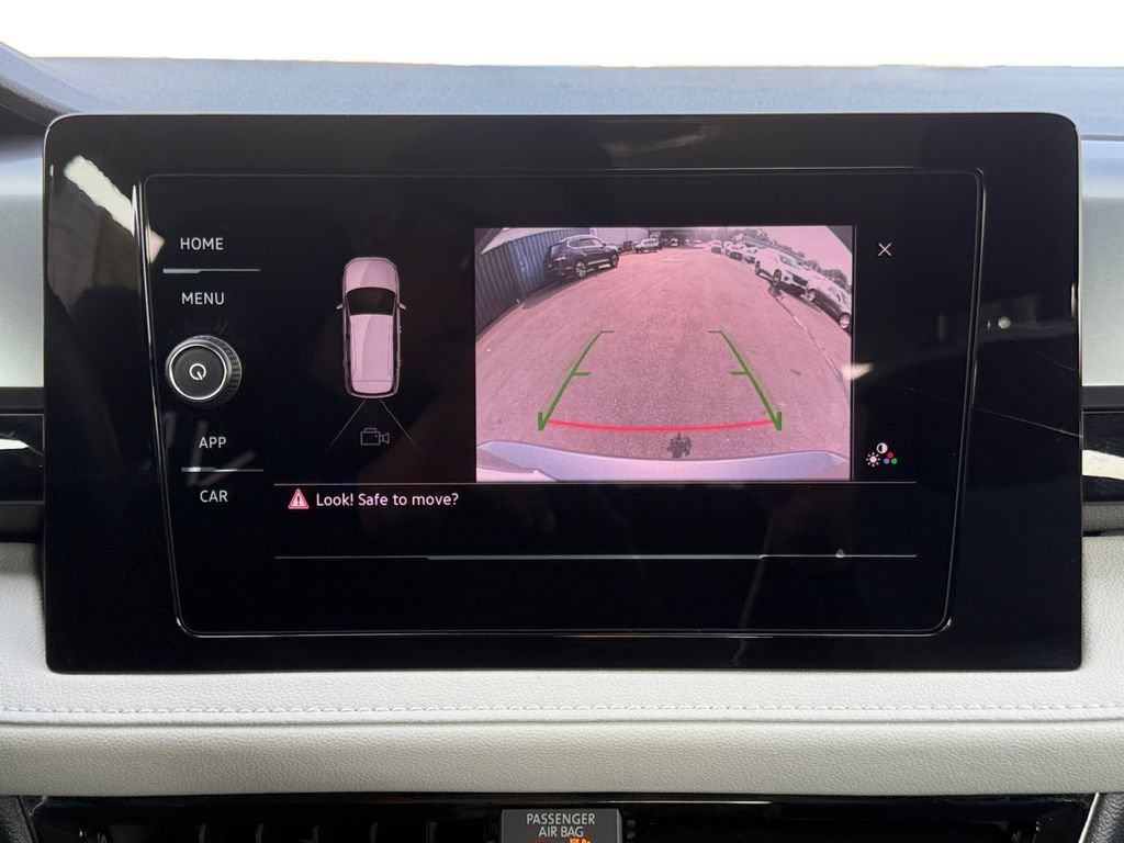 Used 2025 Volkswagen Taos S FWD image 15