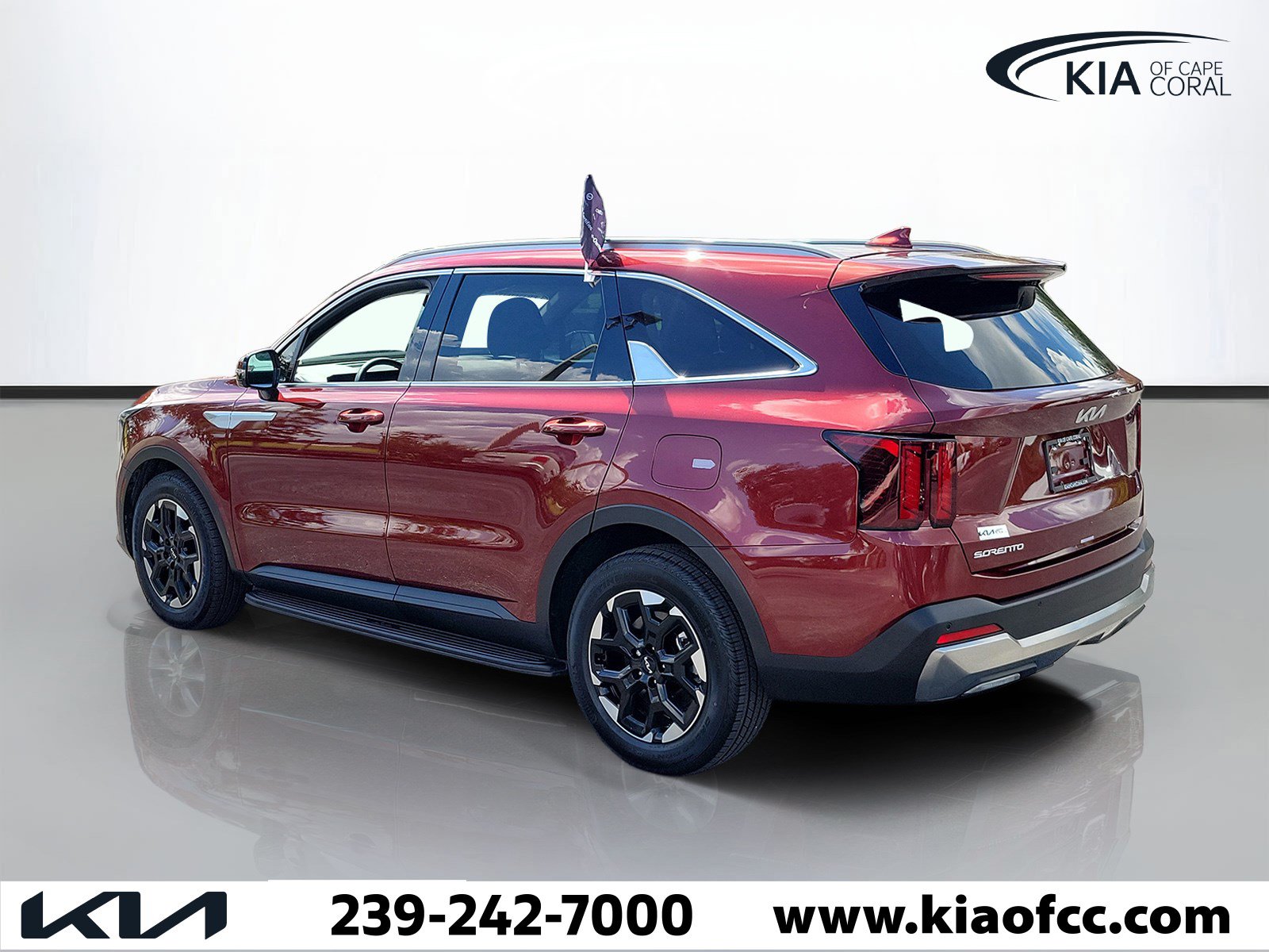 Certified 2025 Kia Sorento S w/ Panoramic Sunroof Package FWD image 4