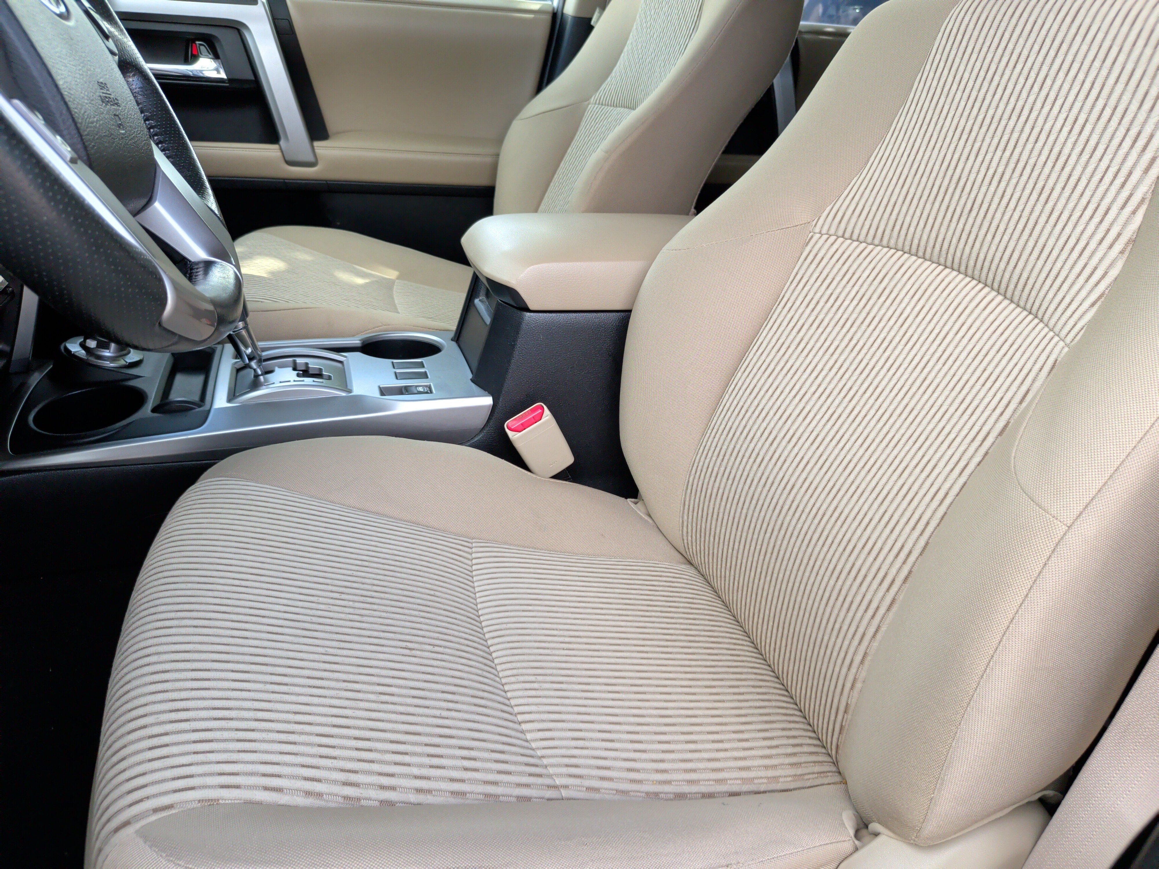 Used 2015 Toyota 4Runner SR5 AWD/4WD image 24