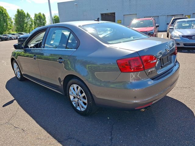 Used 2013 Volkswagen Jetta SE FWD image 4