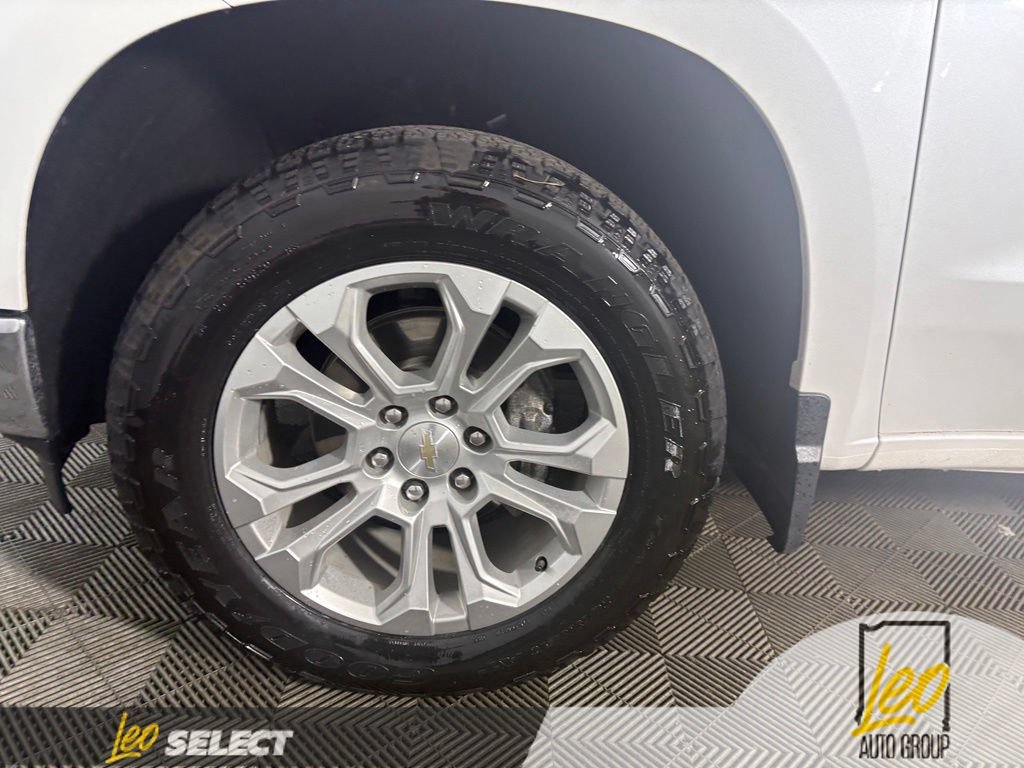 Used 2024 Chevrolet Silverado 1500 LTZ AWD/4WD image 25