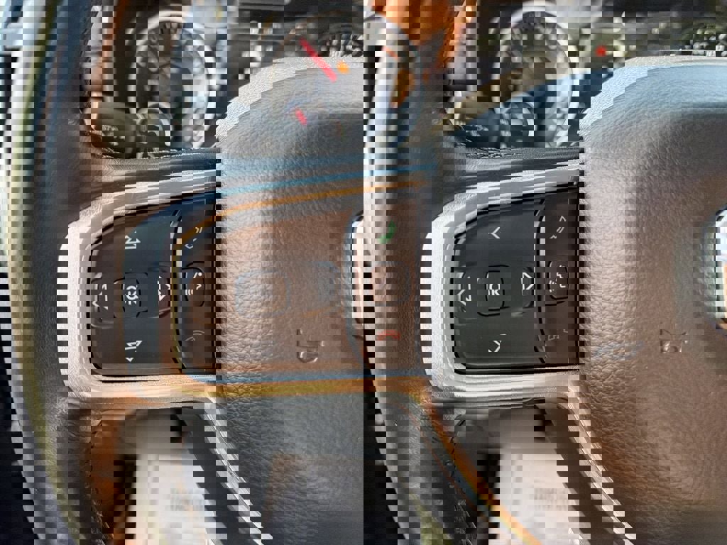 Used 2019 RAM 1500 Laramie image 19