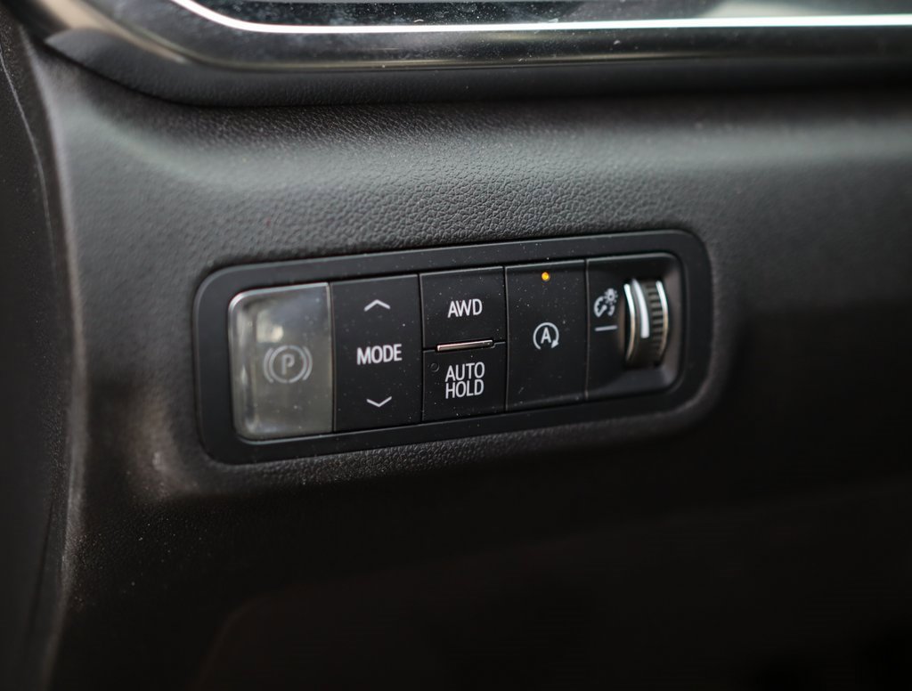 Used 2025 GMC Terrain Elevation image 10