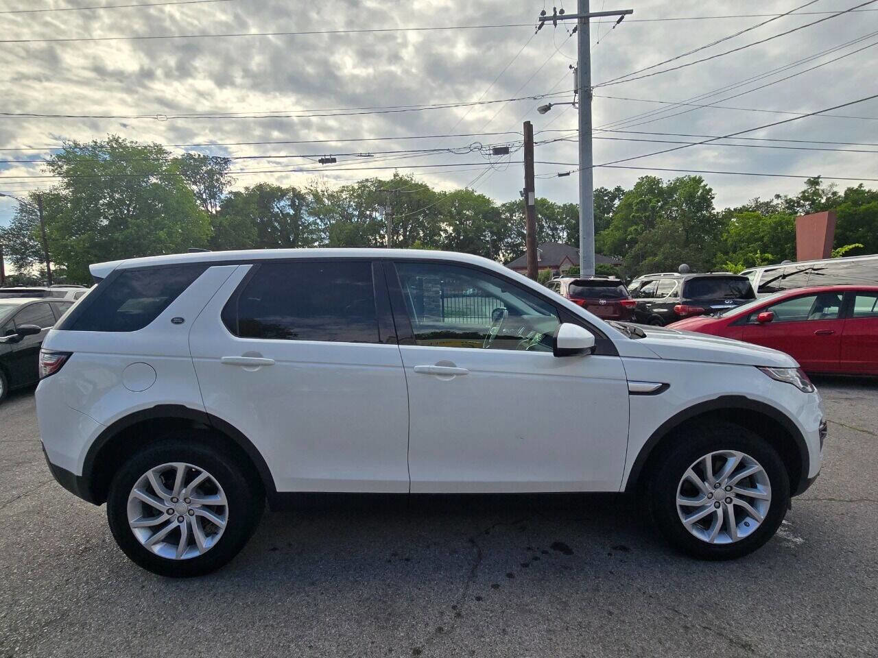 Used 2019 Land Rover Discovery Sport HSE image 9