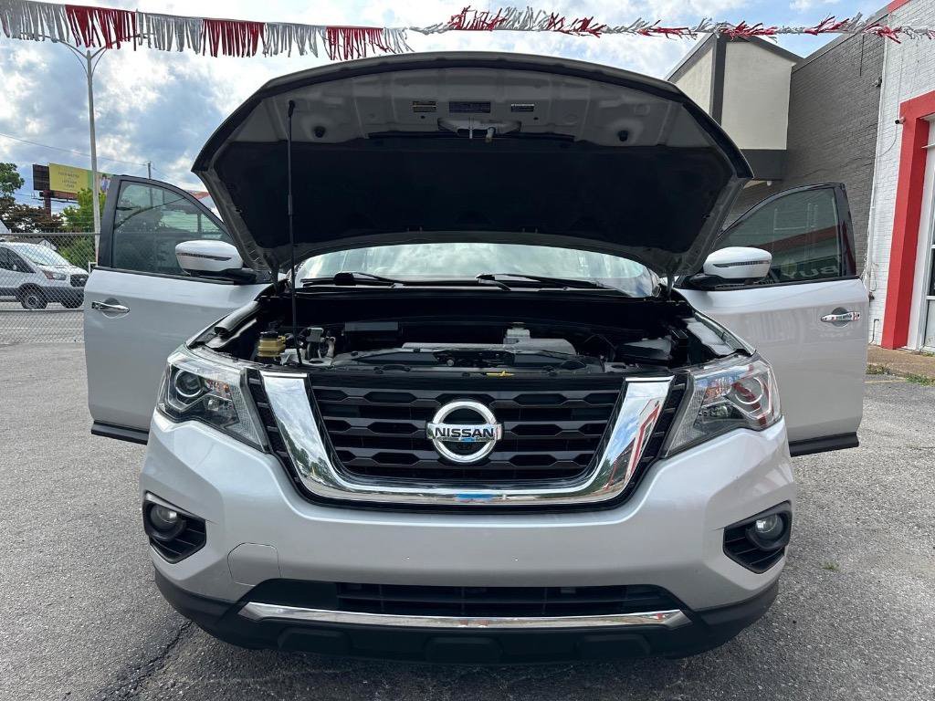Used 2019 Nissan Pathfinder SL AWD/4WD image 34