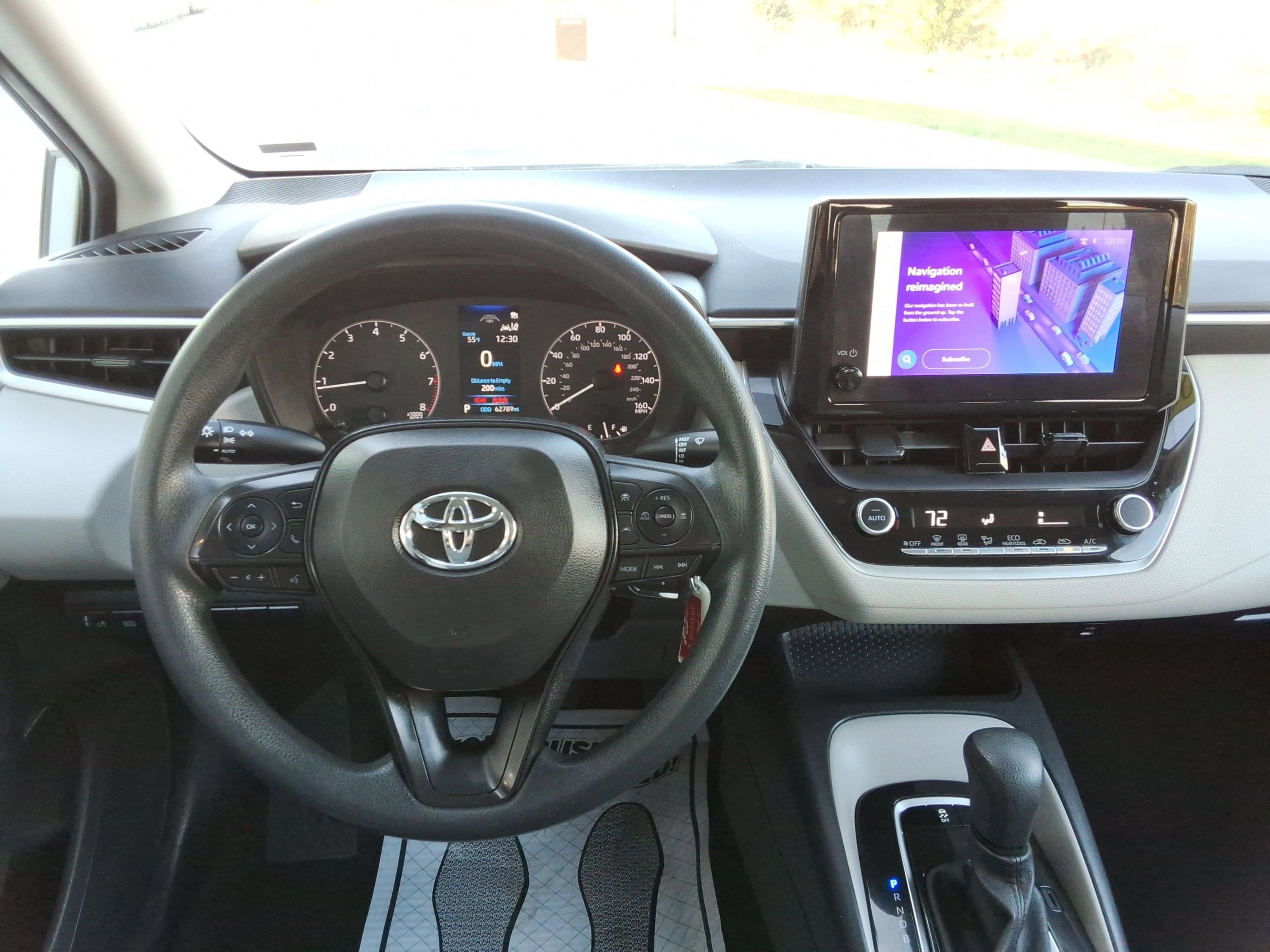 Used 2023 Toyota Corolla LE image 12