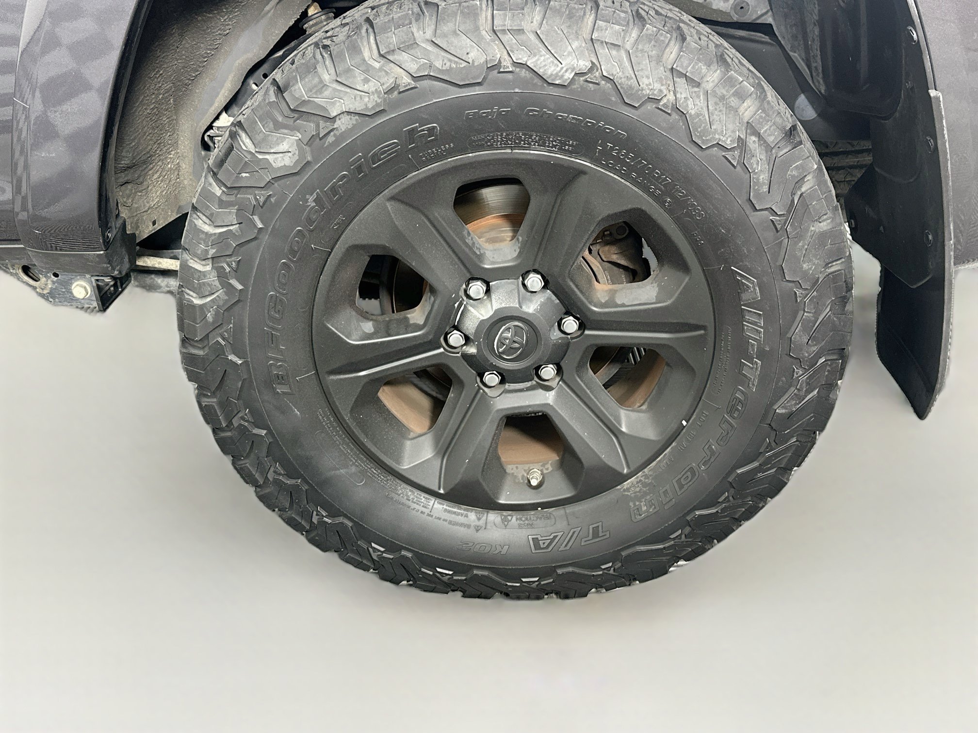 Used 2016 Toyota 4Runner SR5 AWD/4WD image 11
