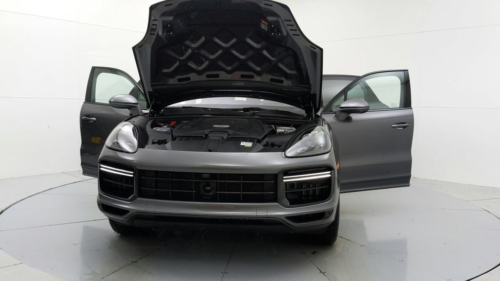 Certified 2023 Porsche Cayenne Turbo AWD/4WD image 11