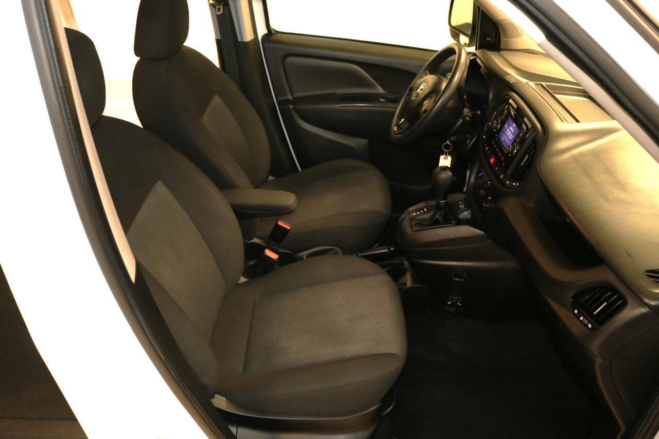 Used 2022 RAM ProMaster City Wagon w/ Lights & Wheels Group image 59