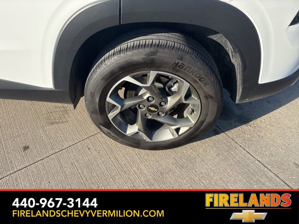 Certified 2025 Chevrolet Trax LT w/ LT Convenience Package image 48