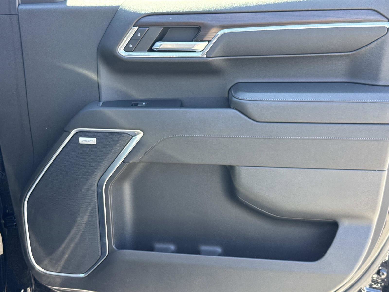 Used 2023 GMC Sierra 1500 SLT w/ SLT Premium Package image 16