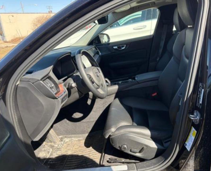 Certified 2024 Volvo S60 T8 Ultimate w/ Climate Package image 2