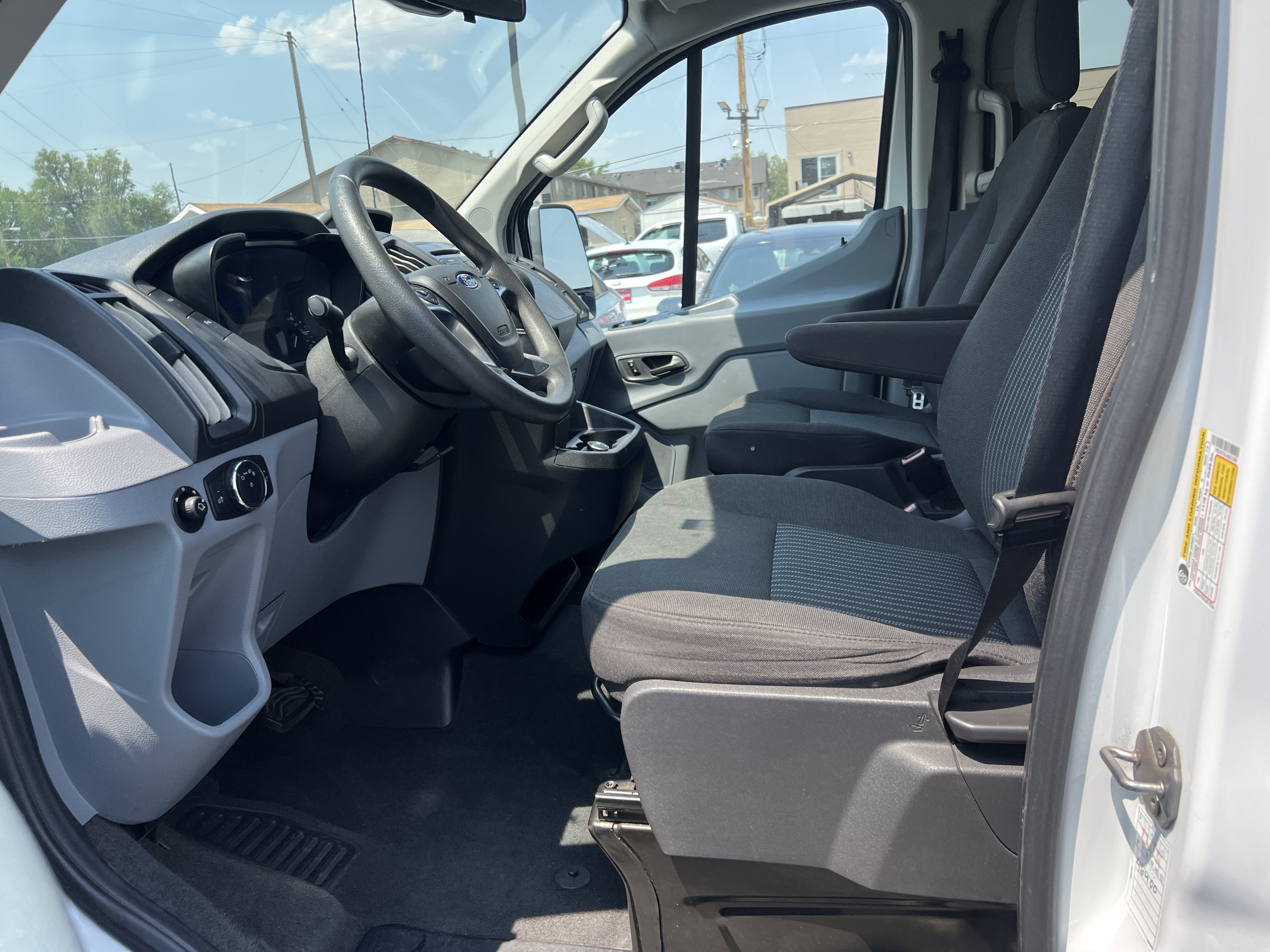Used 2018 Ford Transit 350 XLT RWD image 15