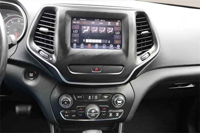 Used 2019 Jeep Cherokee Latitude Plus w/ Comfort/Convenience Group image 21