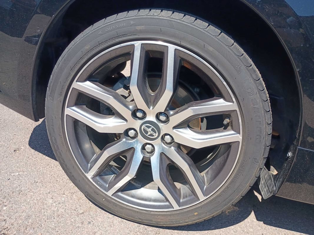 Used 2015 Scion tC FWD image 21