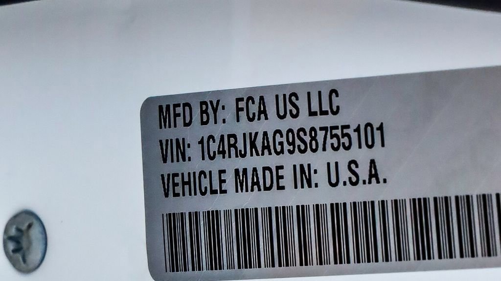 New 2025 Jeep Grand Cherokee L Altitude image 30