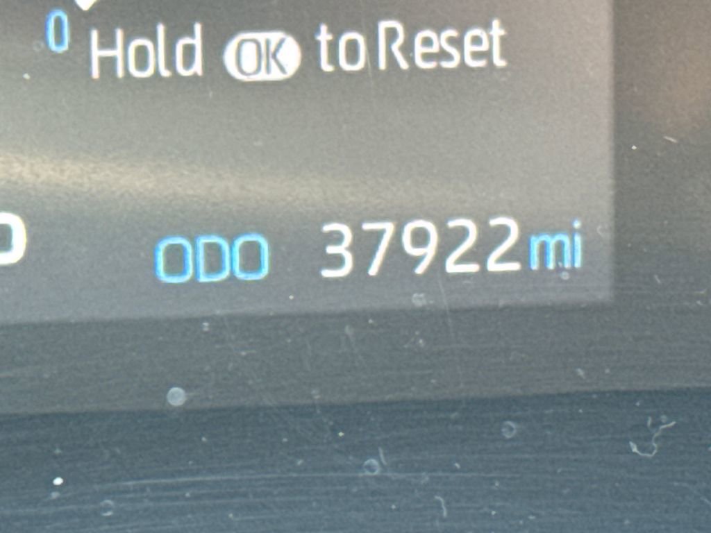 Used 2022 Toyota Highlander LE AWD/4WD image 16