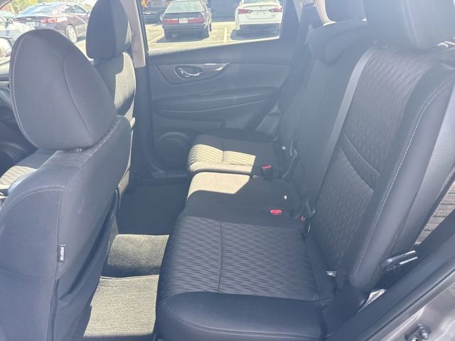 Used 2019 Nissan Rogue SV w/ Premium Package image 16