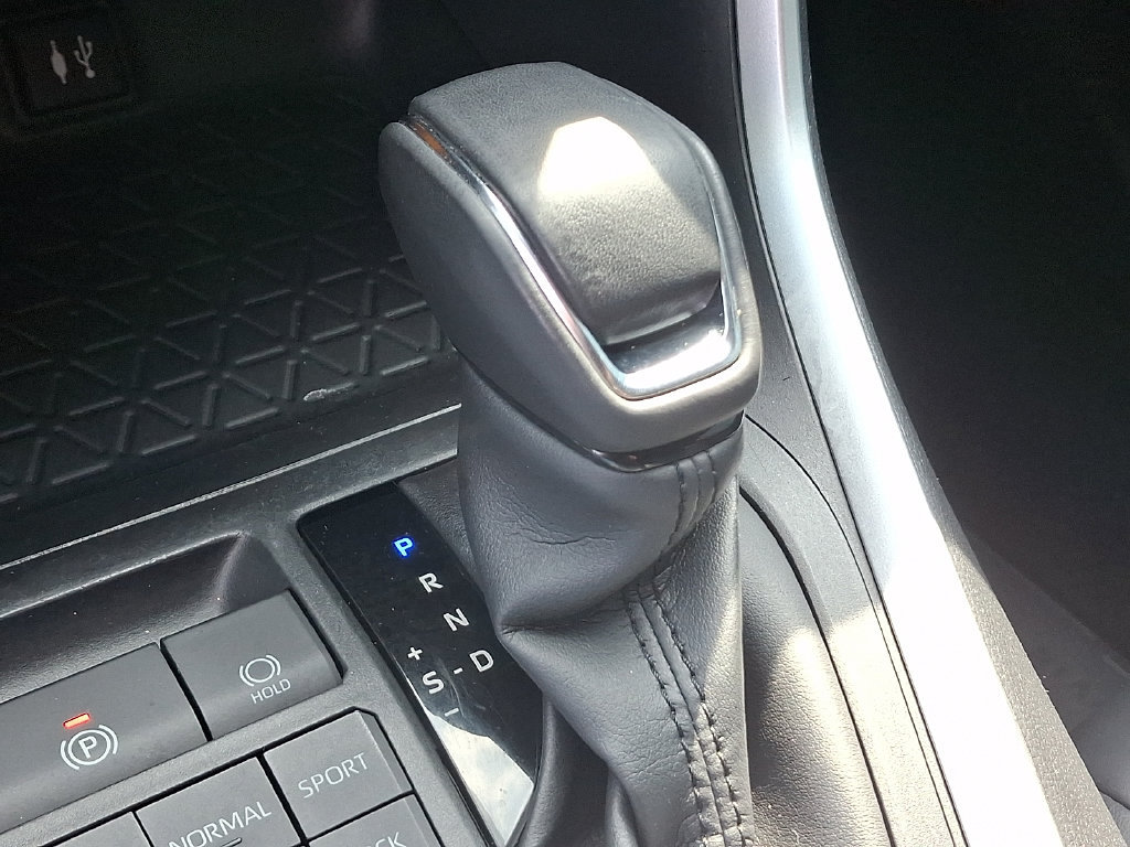 Used 2019 Toyota RAV4 XLE Premium w/ All Weather Liner Package AWD/4WD image 15
