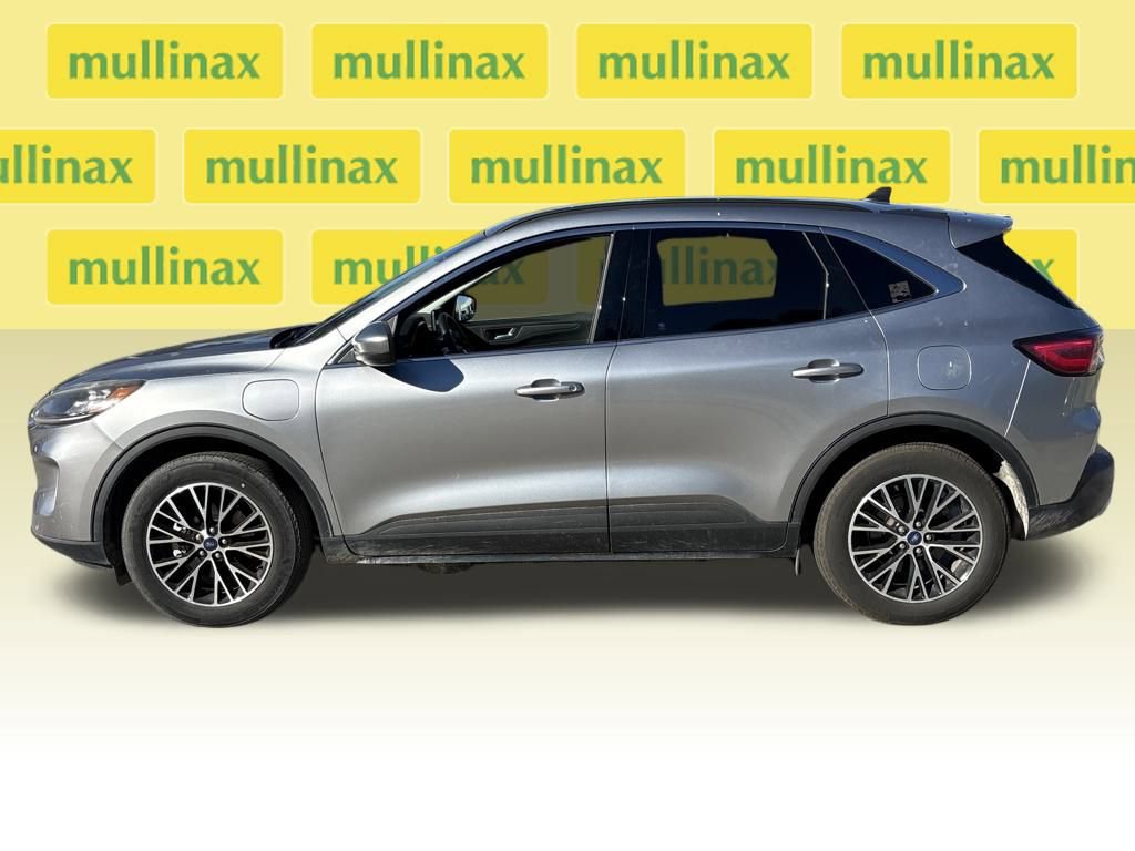 Used 2022 Ford Escape Titanium image 10