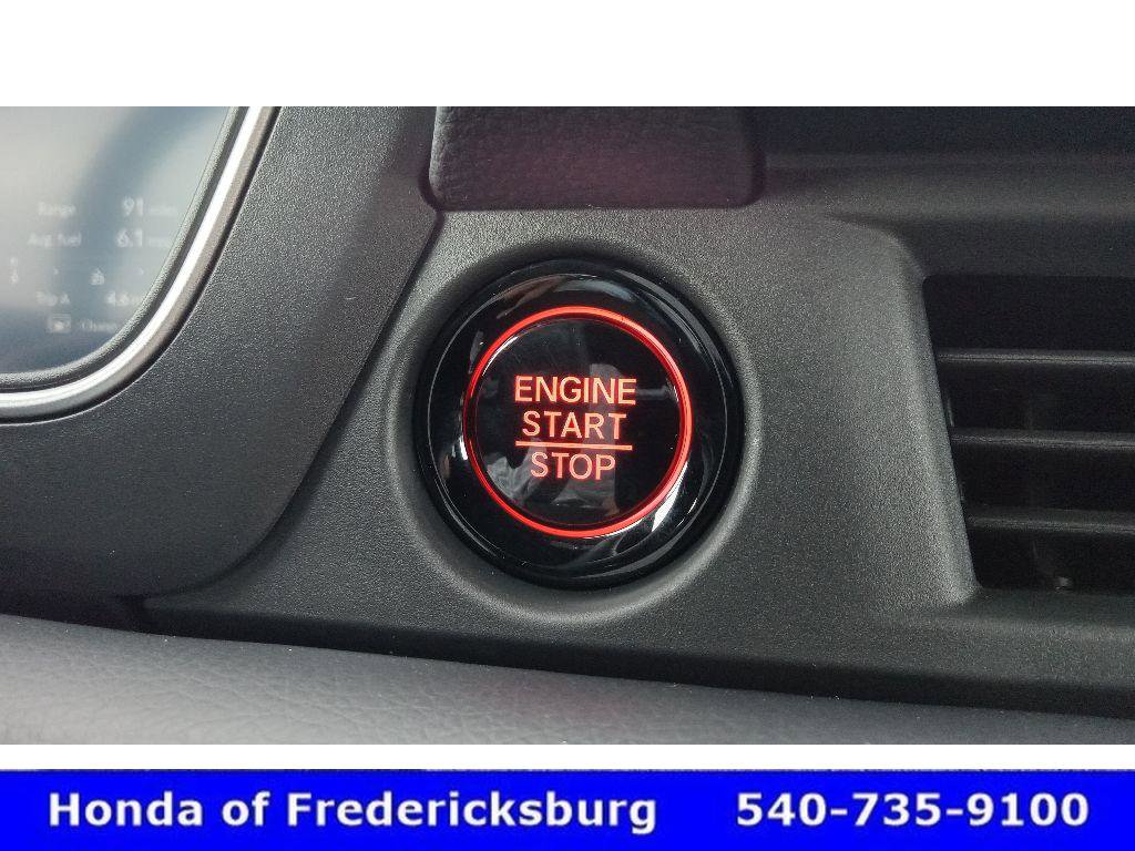 Certified 2025 Honda Pilot Black Edition image 17