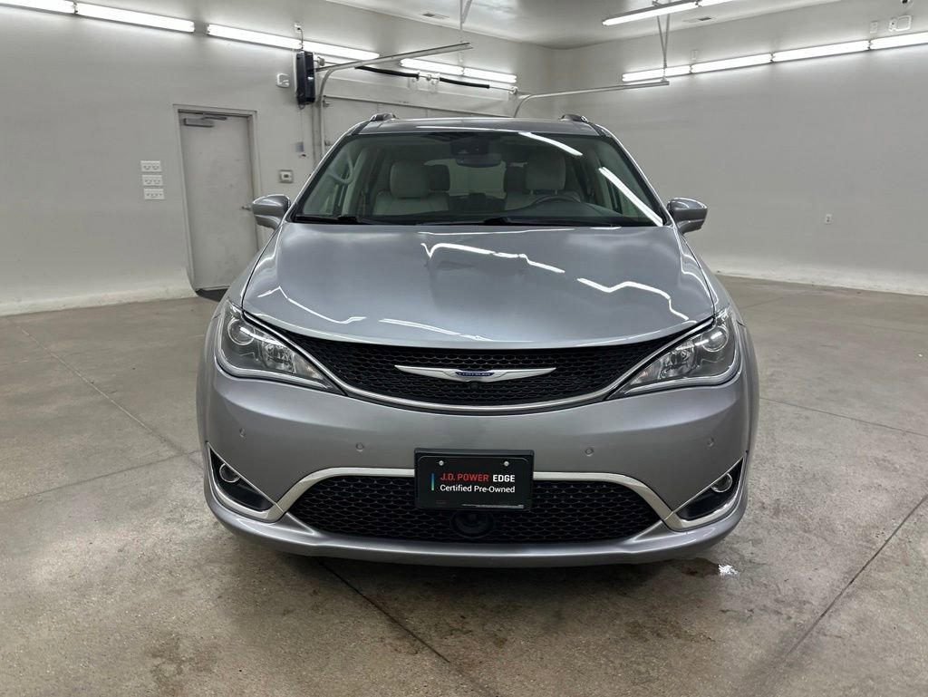 Used 2020 Chrysler Pacifica Touring-L Plus w/ Advanced Safetytec Group FWD image 5