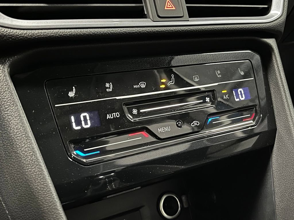 New 2026 Volkswagen Taos SEL AWD/4WD image 11