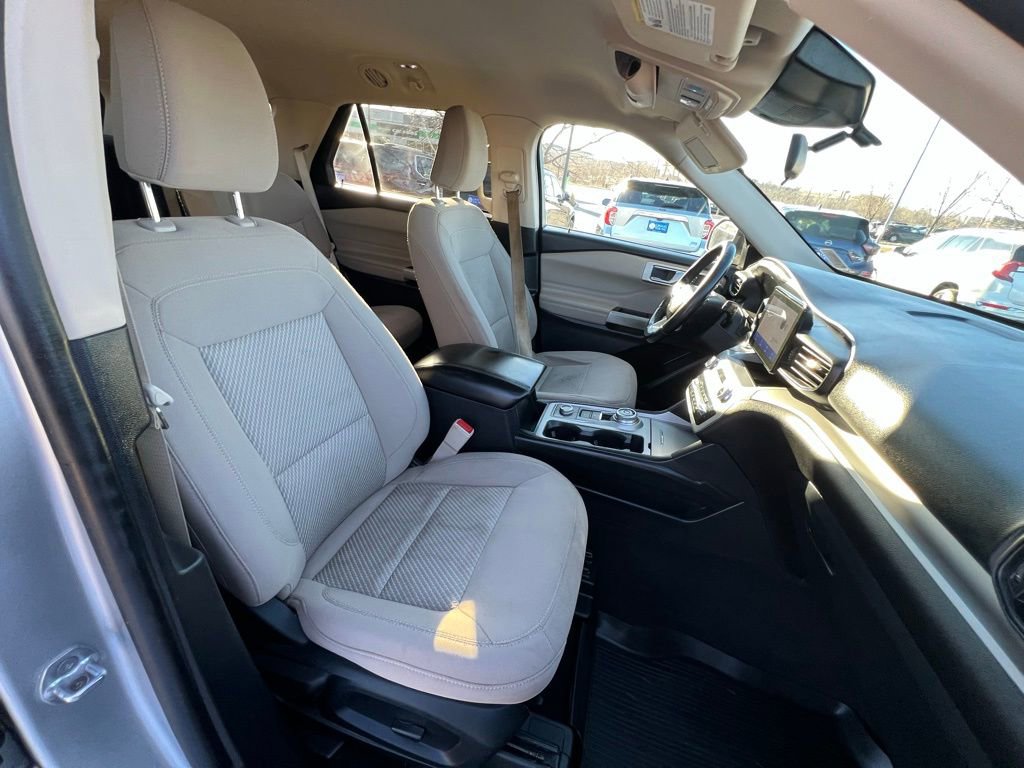 Used 2022 Ford Explorer XLT w/ Class IV Trailer Tow Package image 30