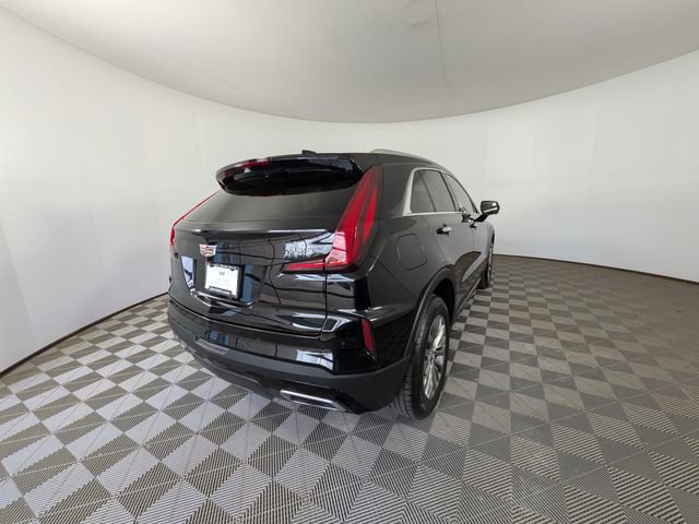 Certified 2025 Cadillac XT4 Premium Luxury FWD image 3