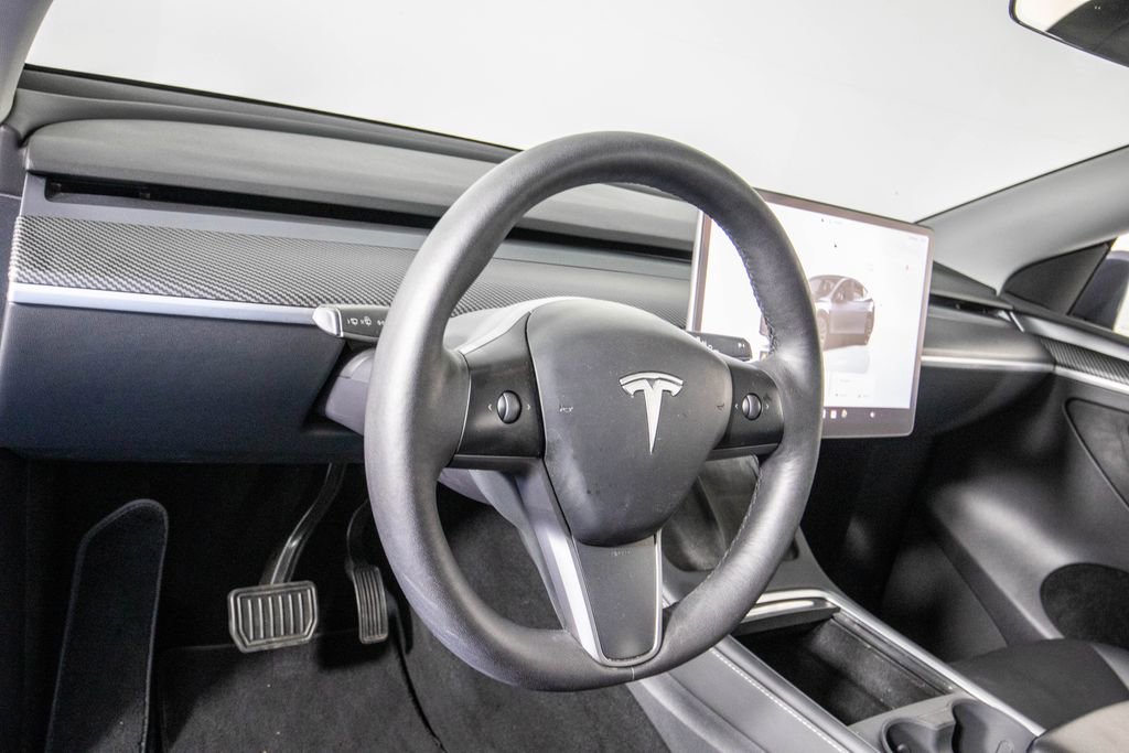 Used 2023 Tesla Model Y Long Range image 16