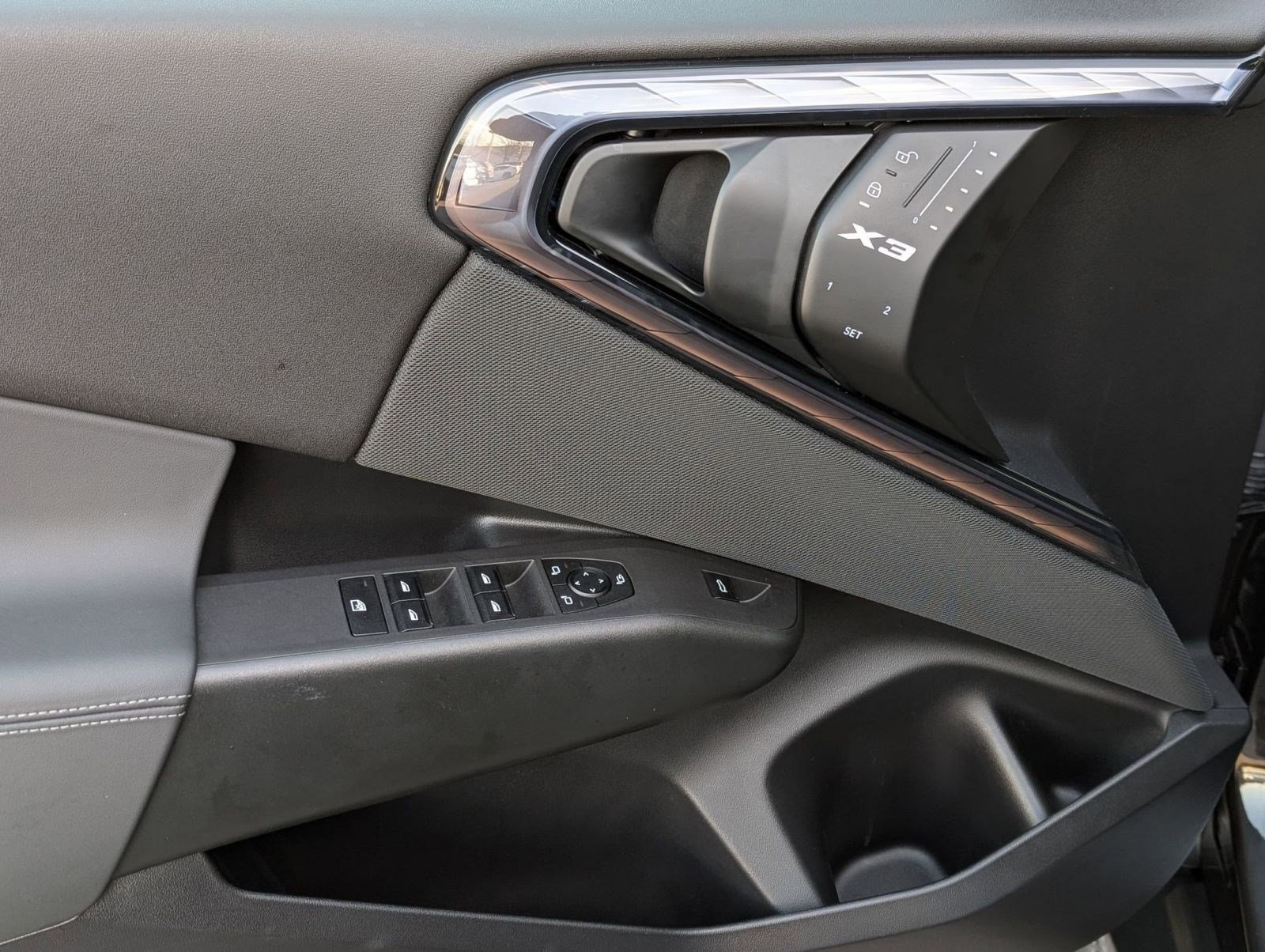 Used 2025 BMW X3 xDrive30i image 14