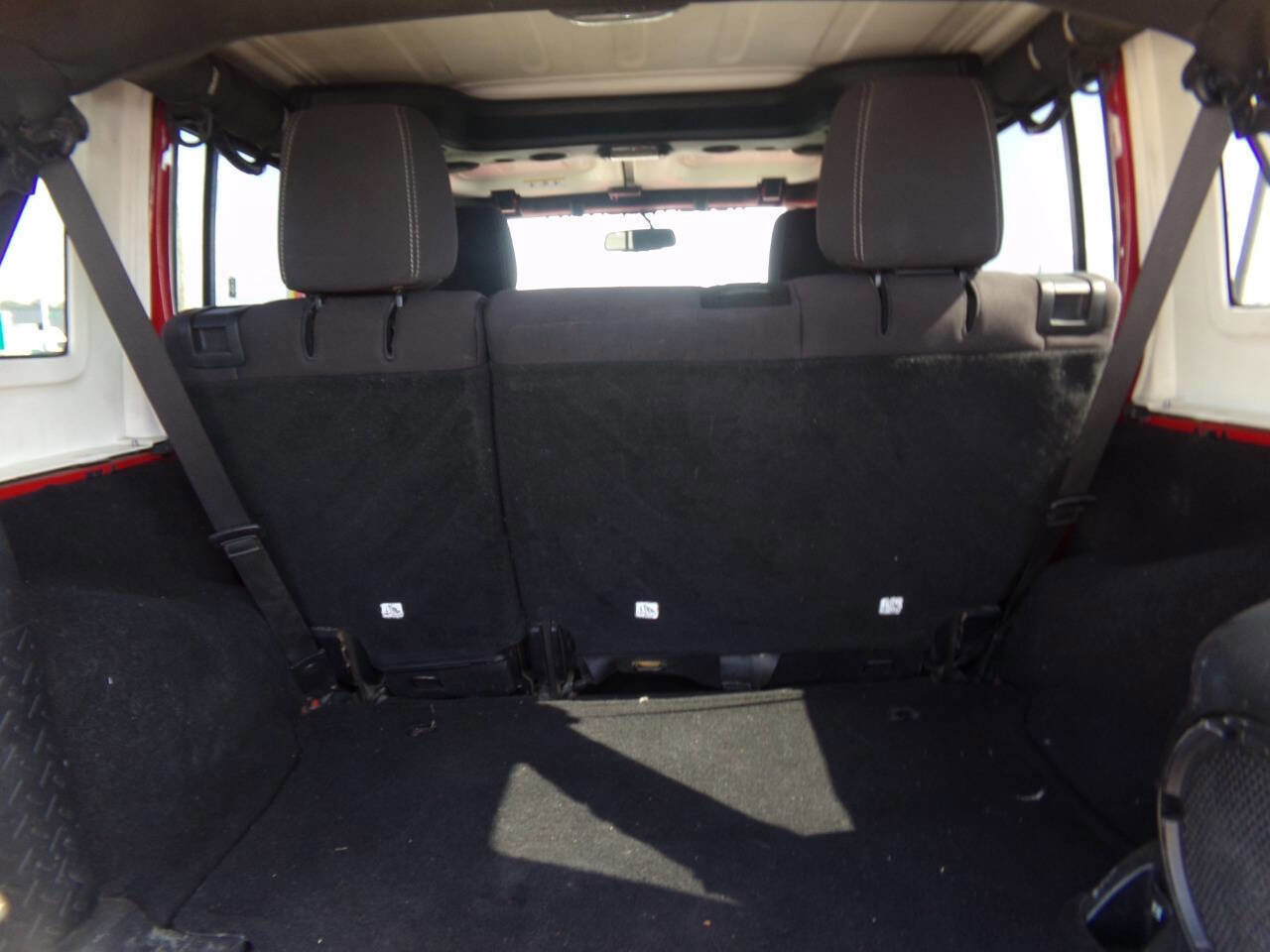 Used 2014 Jeep Wrangler Unlimited Sahara w/ Connectivity Group image 20