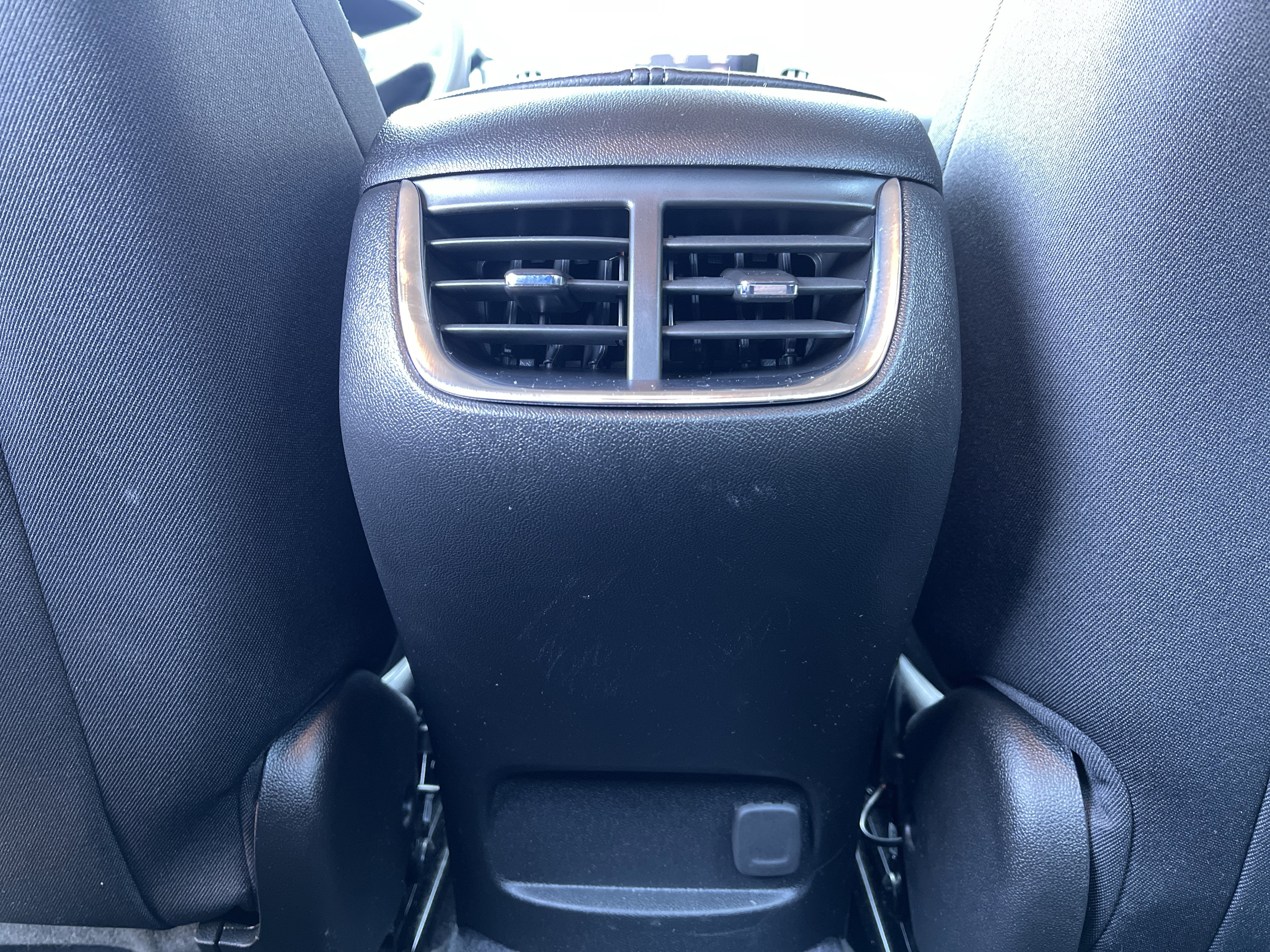 Used 2022 Chevrolet Malibu LT image 38