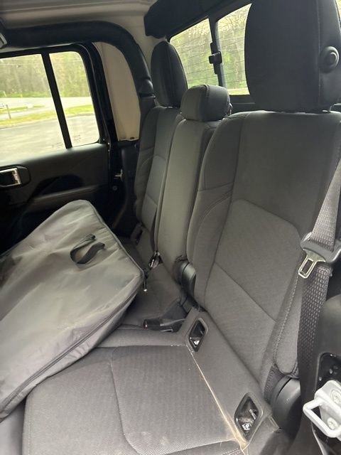 Used 2023 Jeep Gladiator Overland w/ LED Lighting Group image 19