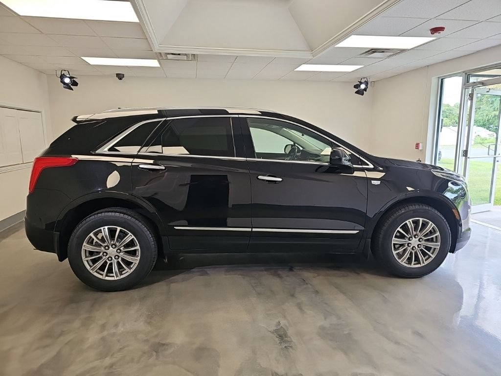 Used 2018 Cadillac XT5 Luxury w/ Driver Awareness Package AWD/4WD image 2