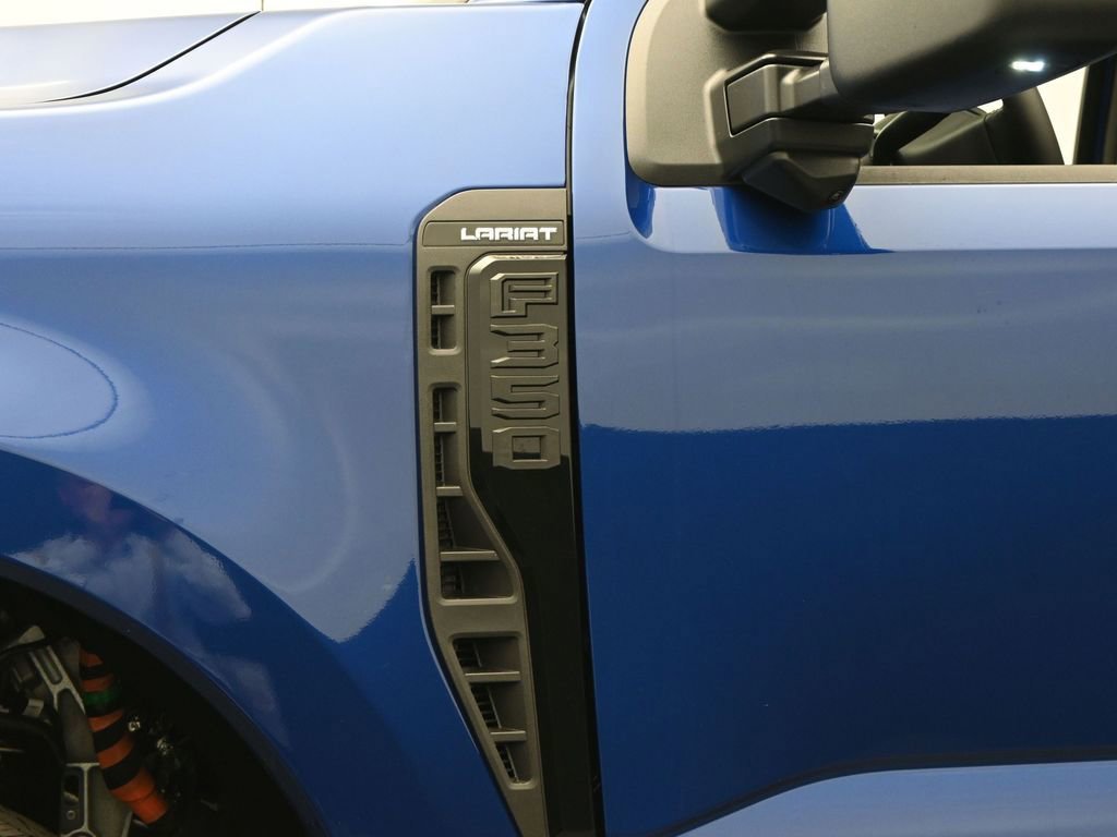 New 2026 Ford F350 Lariat w/ Black Appearance Package image 34