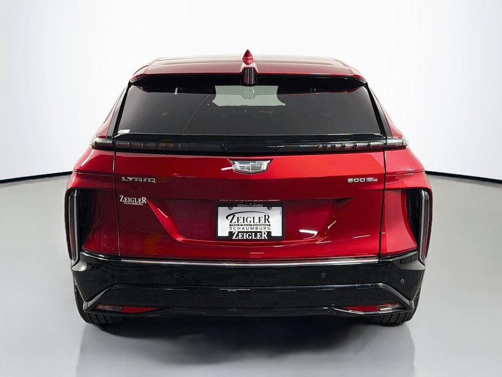 Used 2024 Cadillac Lyriq Luxury AWD/4WD image 6