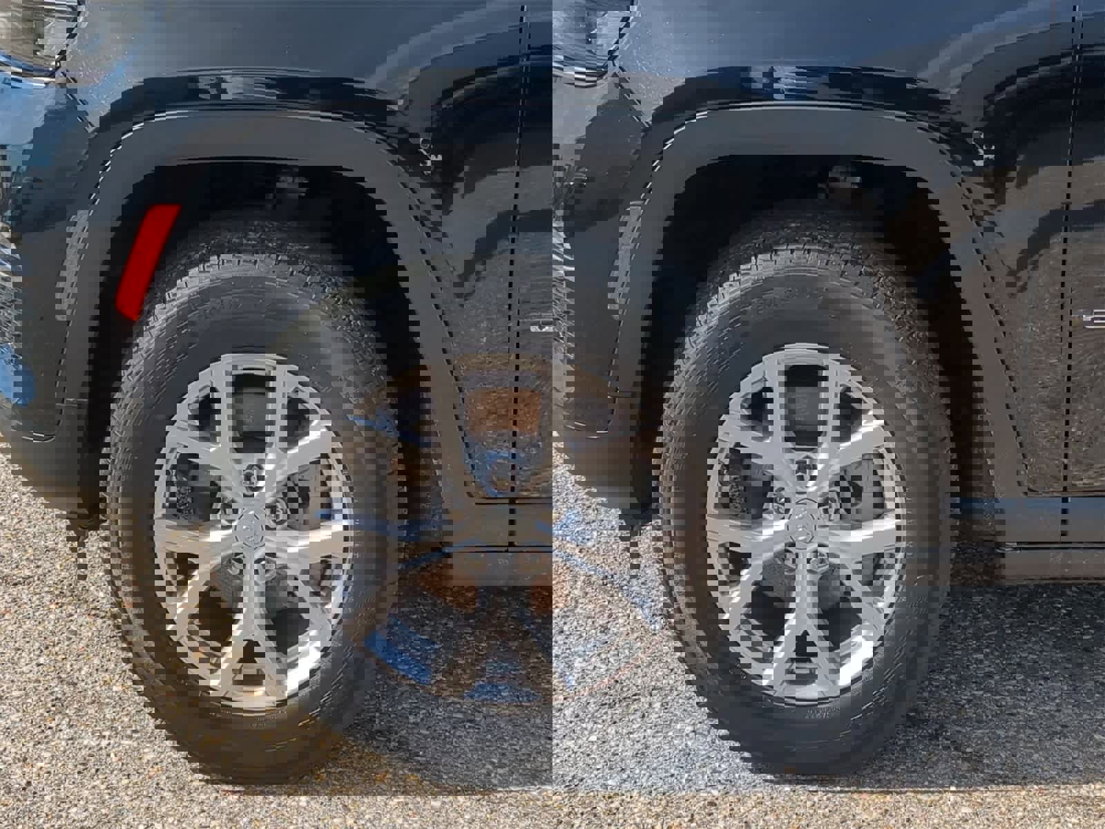 Used 2022 Jeep Grand Cherokee Limited image 14