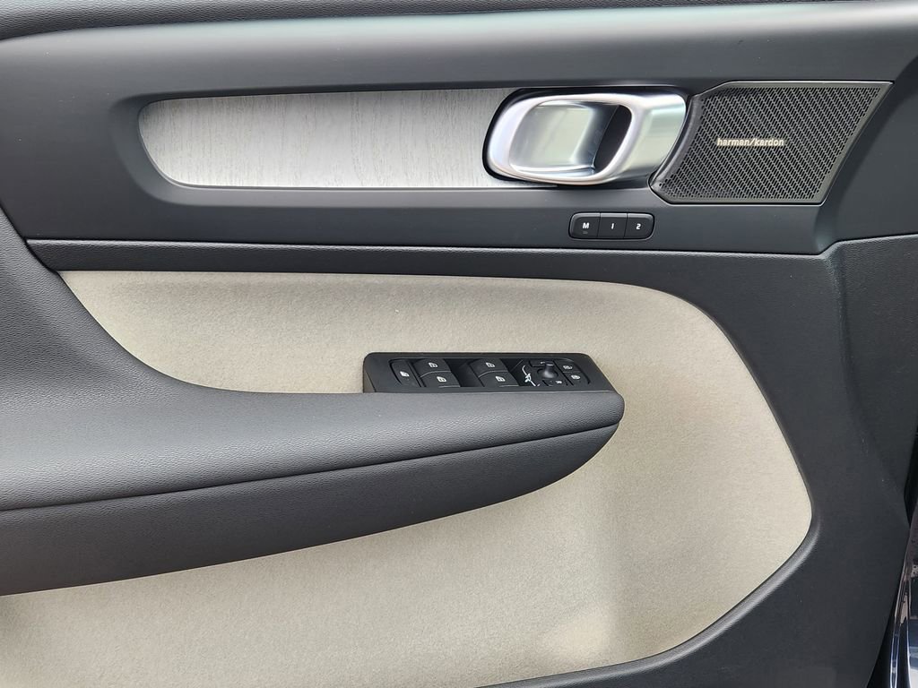 New 2026 Volvo XC40 B5 Plus w/ Protection Package Premier image 12