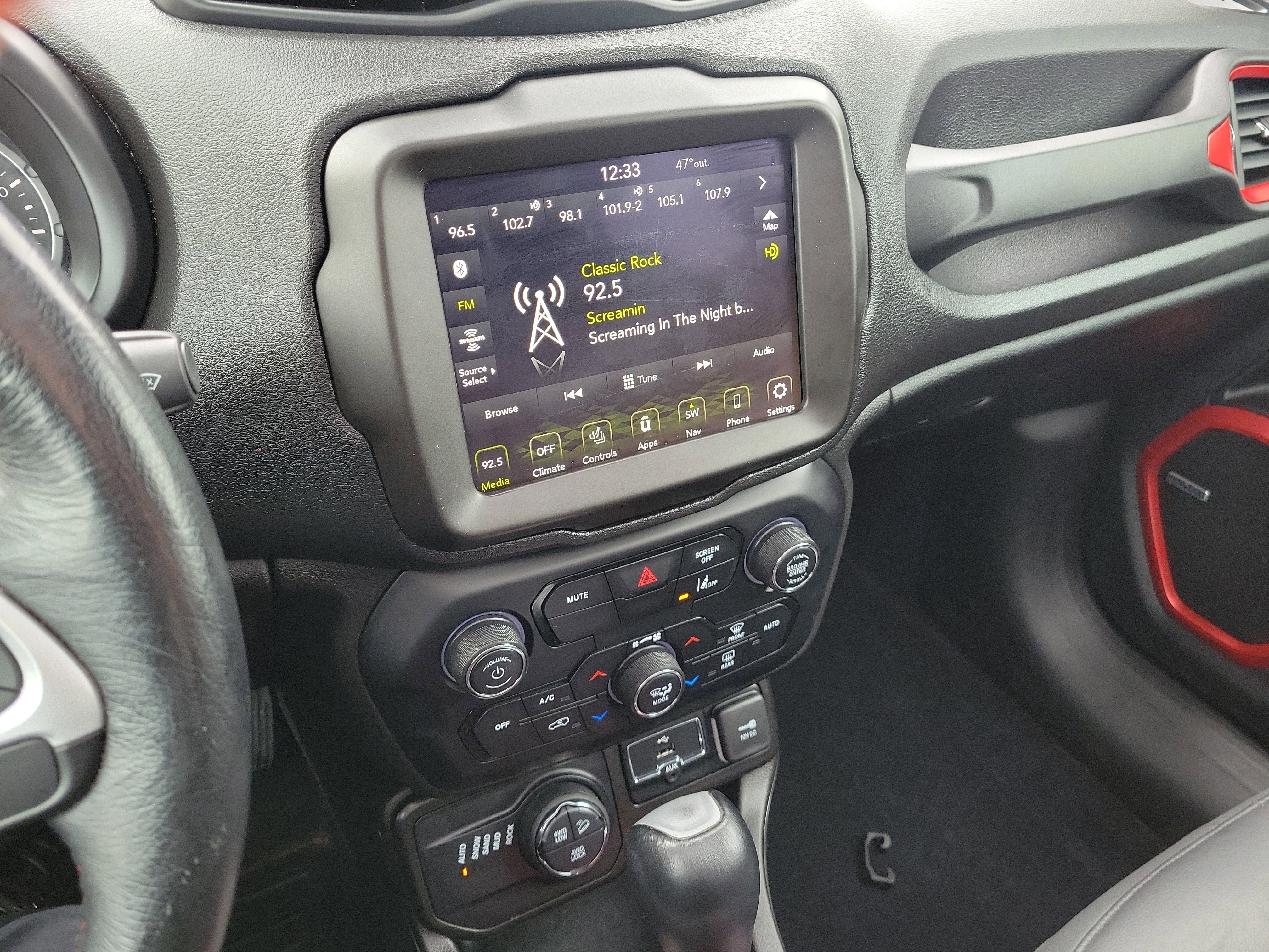 Used 2021 Jeep Renegade Trailhawk w/ Sun & Sound Group image 28