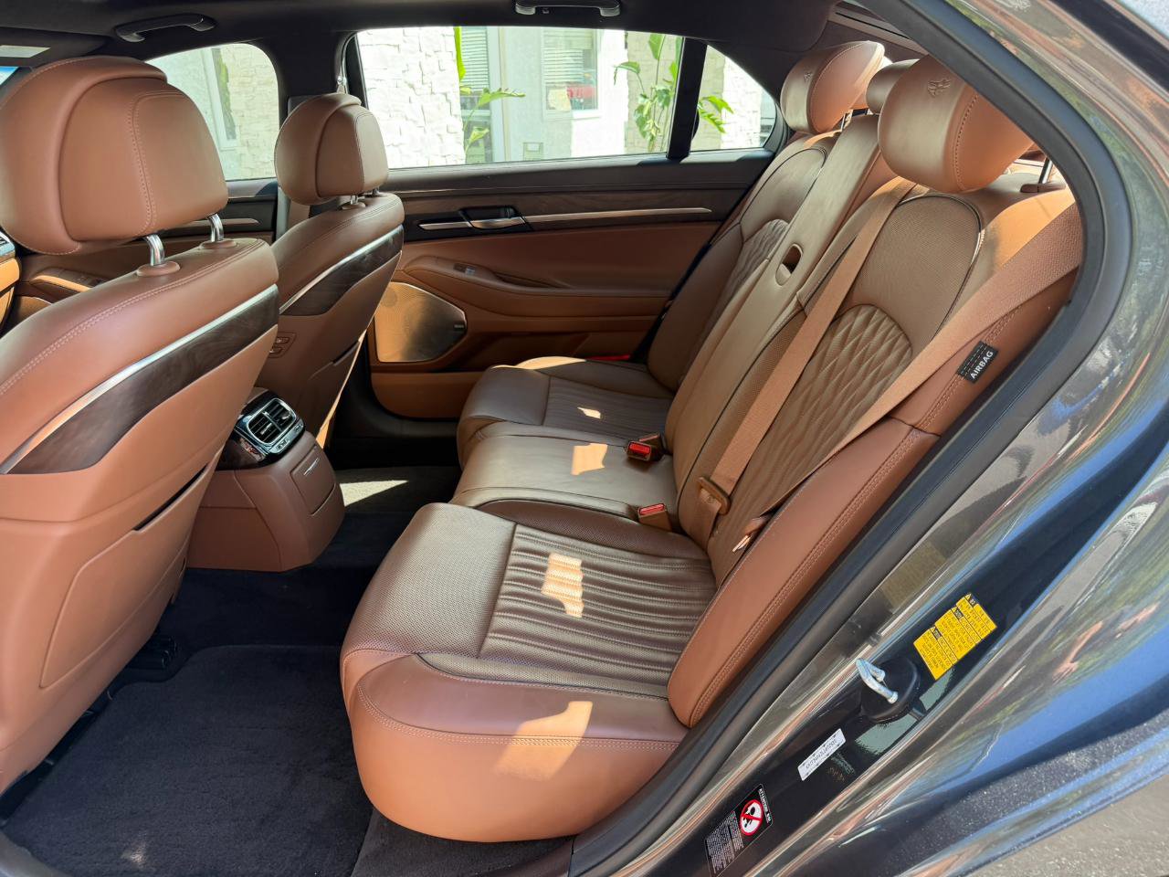 Used 2020 Genesis G90 3.3T Premium image 38