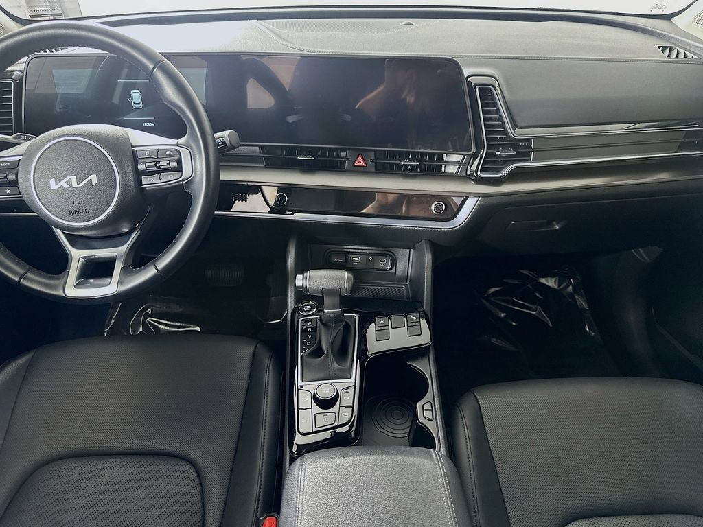 Used 2025 Kia Sportage EX w/ Premium Package image 18