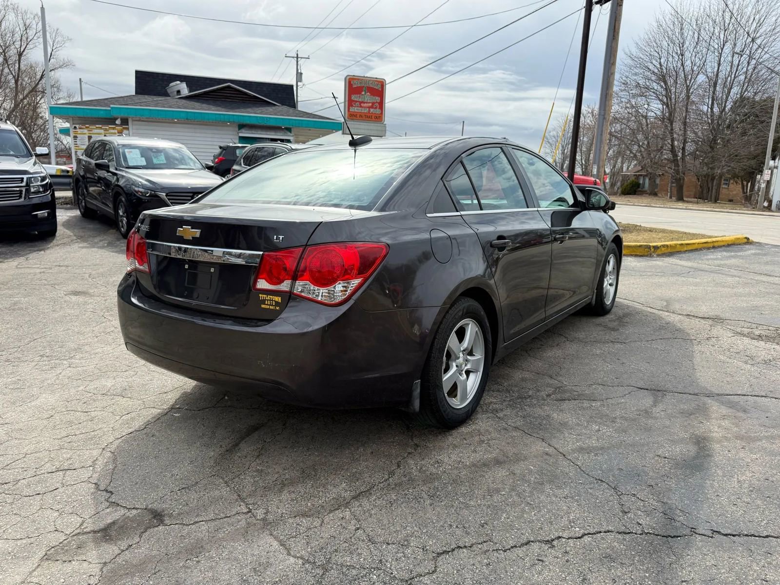 Used 2016 Chevrolet Cruze LT w/ Sun And Sound Package FWD image 5