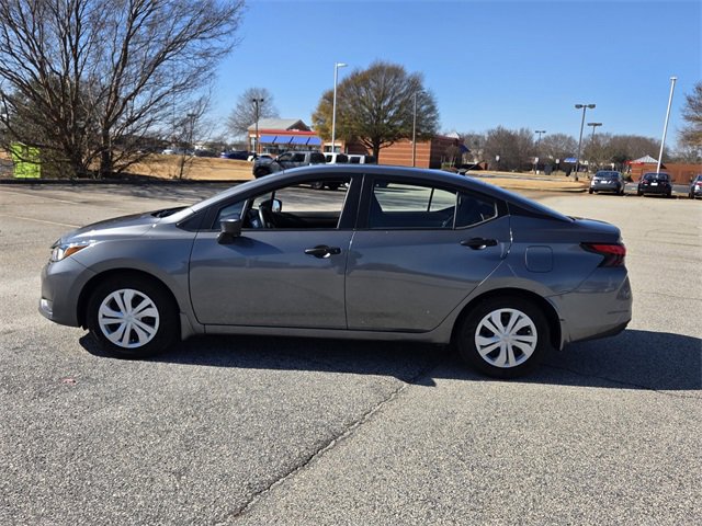 Used 2024 Nissan Versa S w/ Trunk Package image 4