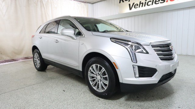 Used 2017 Cadillac XT5 Luxury w/ Driver Awareness Package AWD/4WD image 5