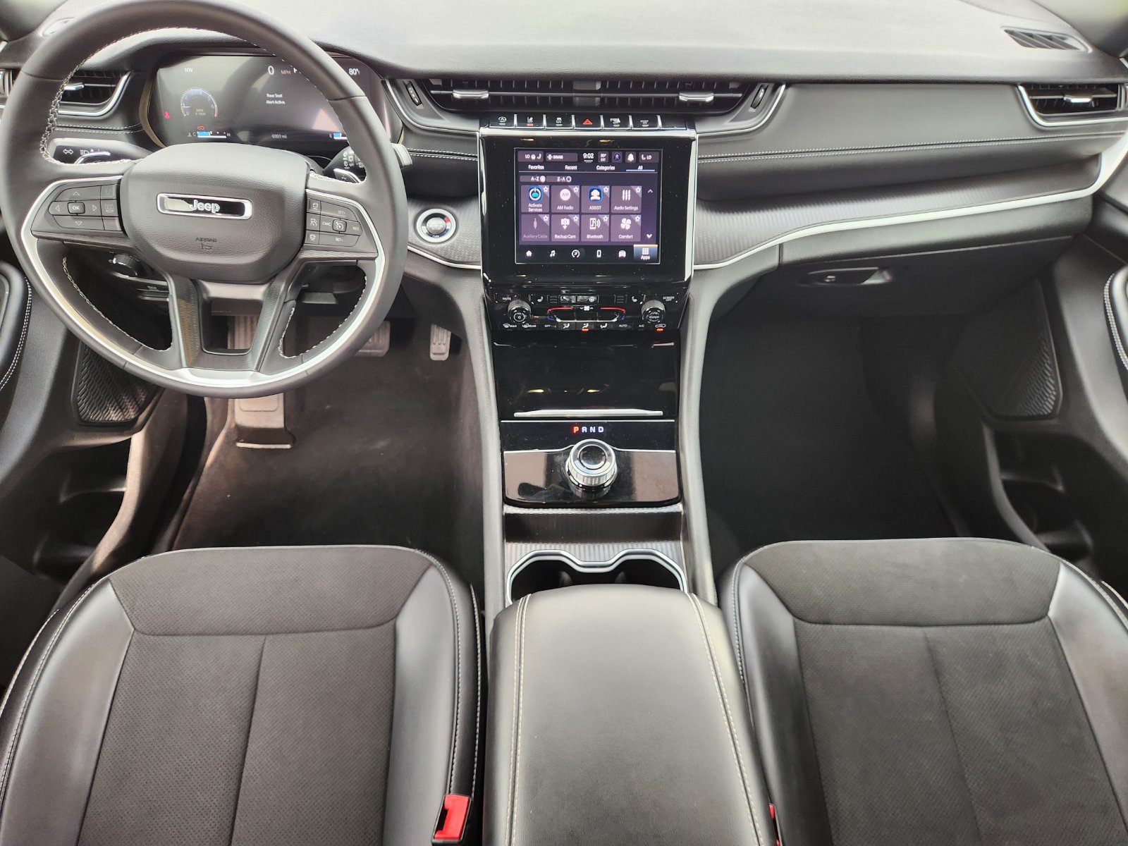 Used 2025 Jeep Grand Cherokee L Altitude RWD image 26